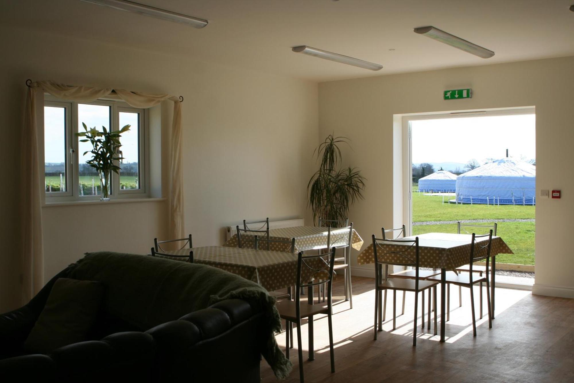 Caalm Camp Hotel Stour Provost Exterior photo